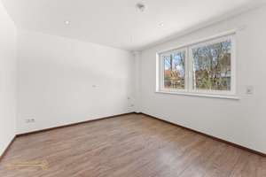 Stilvolle Doppelhaushälfte mit offener Galerie und Terrasse – Die vollständige Adresse der Immobilie erhältst du vom Anbieter., 26919 Brake (Unterweser) – Vorschaubild 4