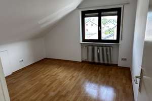 Helle 3,5 Zimmer-Wohnung in Baden-Baden Sandweier – Ahornstraße 7, 76532 Sandweier, Baden-Baden – Vorschaubild 3
