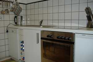 Zentral gelegene 2 Zimmerwohnung mit Küche, Bad u. Balkon – Darmstadt – Vorschaubild 4