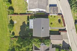 Charmanter Bungalow mit Entwicklungspotenzial in begehrter Wohnlage – Die vollständige Adresse der Immobilie erhältst du vom Anbieter., 88074 Meckenbeuren – Vorschaubild 2