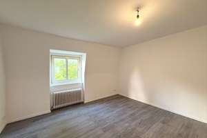 Vollständig Renoviert! Kompakte 2 Zimmerwohnung