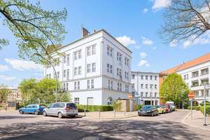 Denkmalgeschützes Ensemble in Weißensee - freie 4-Zimmerwohnung