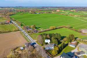 Rohdiamant mit 3 Garagen, Werkstatt und großem Grundstück – Schleswig-Flensburg (Kreis) – Vorschaubild 4