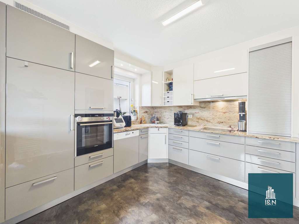 Immobilie in Eberdingen - MEHRGENERATIONENHAUS - Großes Zweifamilienhaus mit wunderschönem Garten in Hochdorf - Bild 4