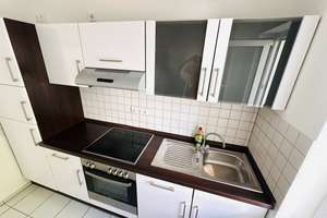 Stadtfeld-Ost Magdeburg: Helle 3-Zimmer-Wohnung mit Balkon und Einbauküche – 39108 Stadtfeld Ost, Magdeburg – Vorschaubild 11