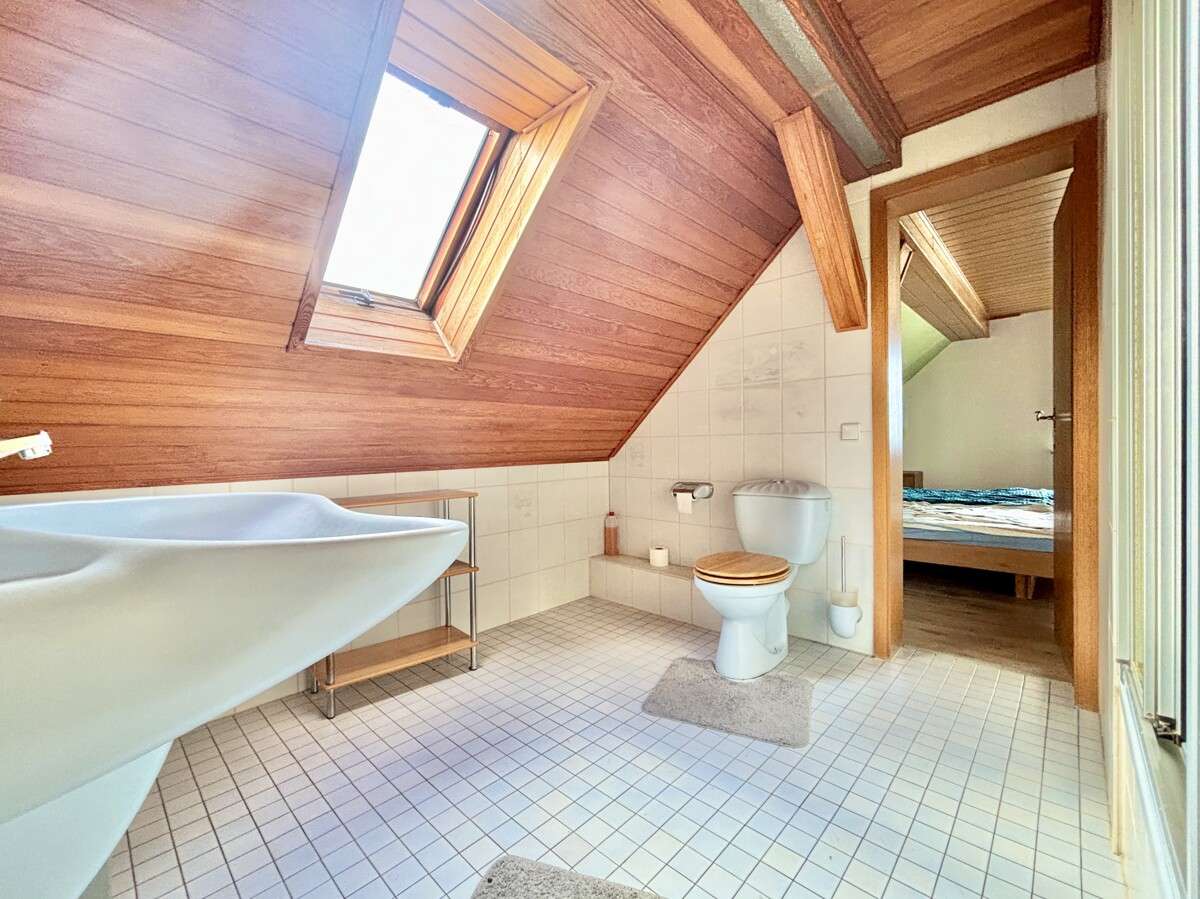 Immobilie in Reichshof - **Geräumiges Einfamilienhaus mit über 5.500 m² Grundstück in Randlage von Reichshof** - Bild 10