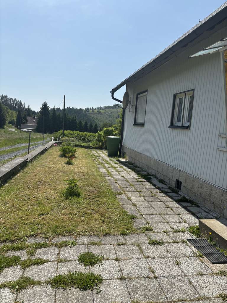 Immobilie in Sonneberg - Einfamilienhaus in ruhiger Lage - Bild 2