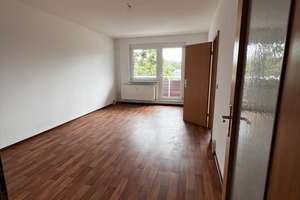 2 RWG mit Balkon und Badewanne – Milchweg 13, 39128 Neustädter Feld, Magdeburg – Vorschaubild 2