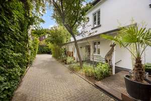 Idyllisches Wohnen mit Loft-Charakter: Stadthaus in Derendorf
