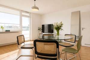 Über den Dächern Münchens – Charmante 2-Zimmer-Dachgeschosswohnung mit Süd-West-Balkon - Maxvorstadt – Die vollständige Adresse der Immobilie erhältst du vom Anbieter., 80798 Josephsplatz, München – Vorschaubild 4