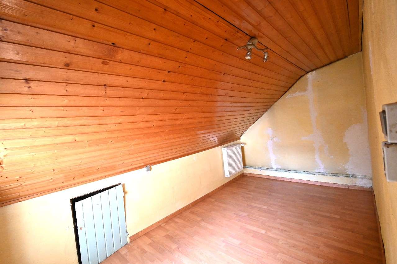 Immobilie in Solingen - **** Denkmalgeschütztes Fachwerkhaus mit zwei Einheiten in Solingen-Gräfrath.... **** - Bild 4