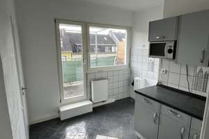 3-Zimmer Wohnung WG geeignet für Studenten mit zwei sehr großen Balkonen inkl. Stellplatz – Westfalenstraße 88, 40472 Rath, Düsseldorf – Vorschaubild 7