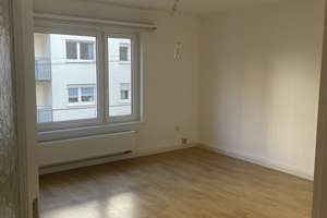 Stilvolle, modernisierte 3-Zimmer-Wohnung im beliebten Stuttgarter Westen (WG geeignet)  – Seyfferstraße 105, 70193 Vogelsang, Stuttgart – Vorschaubild 3