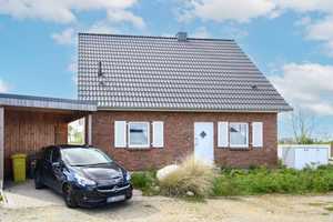 Mit ein wenig Eigenleistung sofort wohlfühlen: 5-Zi.-EFH - Energieeffizienzklasse B - in Tönning – Nordfriesland (Kreis) – Vorschaubild 1