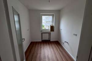 Frisch sanierte 3-Zimmer-Innenstadtwohnung (1. OG, S/W, Aufzug) – Spittlertorgraben 35, 90429 Himpfelshof, Nürnberg – Vorschaubild 4