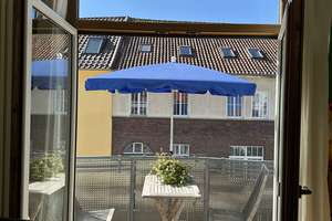 SÜDSTADT-BULT:
GROSSZÜGIGE 3-ZI-WOHNUNG
MIT WEST-BALKON UND HOCHWERTIGER EINBAUKÜCHE – Die vollständige Adresse der Immobilie erhältst du vom Anbieter., 30171 Südstadt, Hannover – Vorschaubild 4