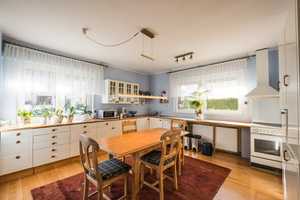 DHH || Traumhafter Wintergarten ||
3 Schlafzimmer || Keller & Garage – Köln – Vorschaubild 2