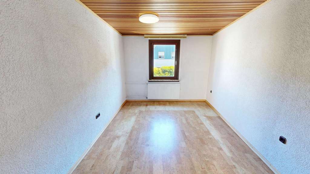 Immobilie in Heppenheim - Einfamilienhaus mit Platz zum Wachsen – 187 m², Hanggrundstück, Heppenheim - Bild 4