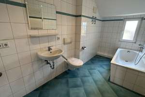 Schlafzi. hofseitig - EBK vorhanden *** - Bad mit Fenster - frei ab 1.7.26 – Frankenberger Str. 195, 9131 Ebersdorf, Chemnitz – Vorschaubild 7