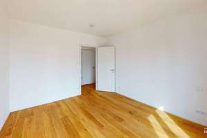 Attraktive 4-Zimmer-Wohnung mit Tageslichtbad in Lochhausen – Die vollständige Adresse der Immobilie erhältst du vom Anbieter., 81249 Lochhausen, München – Vorschaubild 21