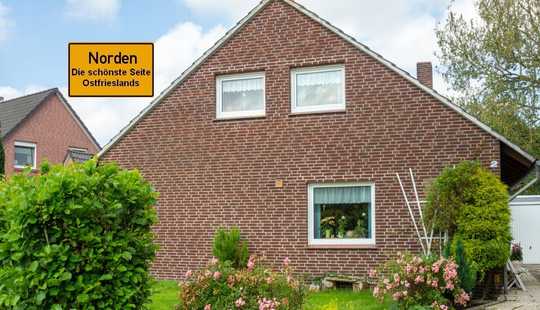 Bild von Schön aufgeteiltes Einfamilienhaus mit Garage in zentraler Sackgassenlage von Norden!