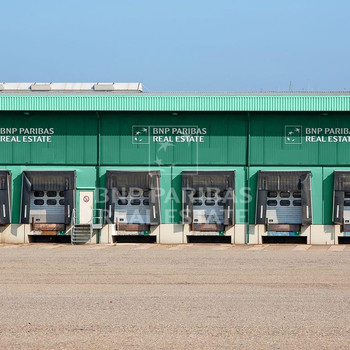 Logistikhalle mit Freifläche