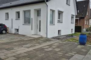Frisch saniert und renovierte DHH – Die vollständige Adresse der Immobilie erhältst du vom Anbieter., 33659 Senne, Bielefeld – Vorschaubild 2