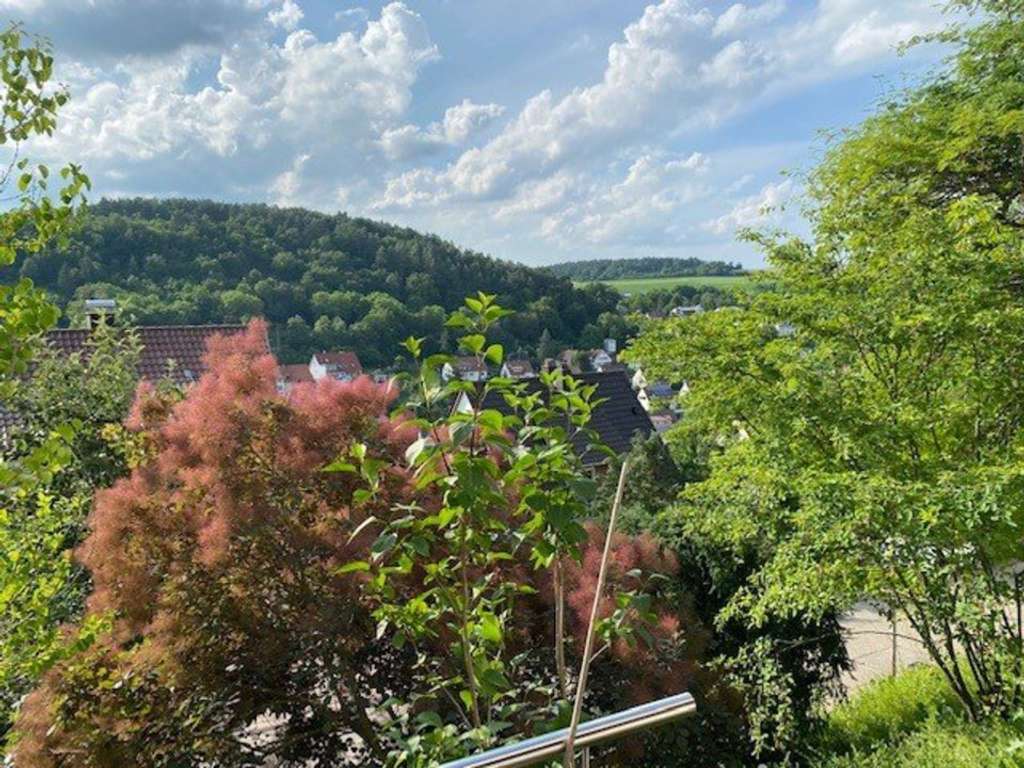 Immobilie in Mönsheim - Einfamilienhaus mit Garage in herrlicher Aussichtslage - Bild 3