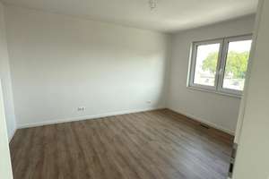 Modernes 4-Zimmer-Haus mit Doppeltgarage in Wassertrüdingen – Blumenstraße 2a, 91717 Wassertrüdingen – Vorschaubild 3