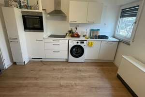 Kernsanierte Altbauwohnung mit Tageslichtbad, Balkon und EBK in der Neckarstadt! – 68169 Neckarstadt-West, Mannheim – Vorschaubild 3
