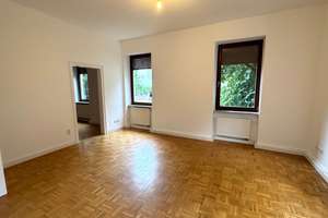 Helle 3 ZKB-Wohnung mit Altbaucharme und fußläufig zum ÖPNV, Weinheim-Stadt