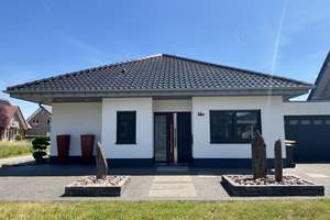 Südlohn-Oeding: Moderner Bungalow – Wohnen auf einer Ebene – Die vollständige Adresse der Immobilie erhältst du vom Anbieter., 46354 Südlohn – Vorschaubild 2