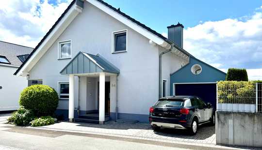 Bild von Exklusives Einfamilienhaus in Hanau-Mittelbuchen in Feldrandlage