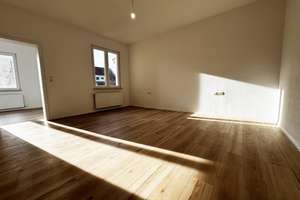 Erstbezug nach Sanierung - Neuer Boden/Küche/Bad/Fenster - Zentrale Lage in Heilbronn – Die vollständige Adresse der Immobilie erhältst du vom Anbieter., 74072 Heilbronn, Heilbronn – Vorschaubild 2