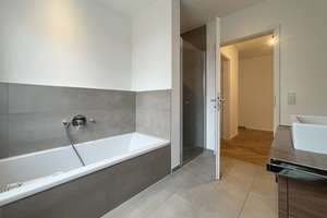 Neubau-Erdgeschosswohnung mit hochwertiger Ausstattung und Gartenanteil – 60598 Sachsenhausen-Süd, Frankfurt am Main – Vorschaubild 4