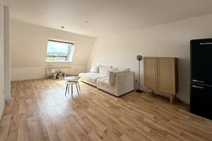 Gemütliche 2-Zimmer-Dachgeschosswohnung in Habenhausen