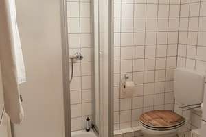 Schöne helle, ruhige zwei Zimmer Wohnung in Bonn Poppelsdorf, an Single. – Sternenburgstasse 66, 53115 Poppelsdorf, Bonn – Vorschaubild 9