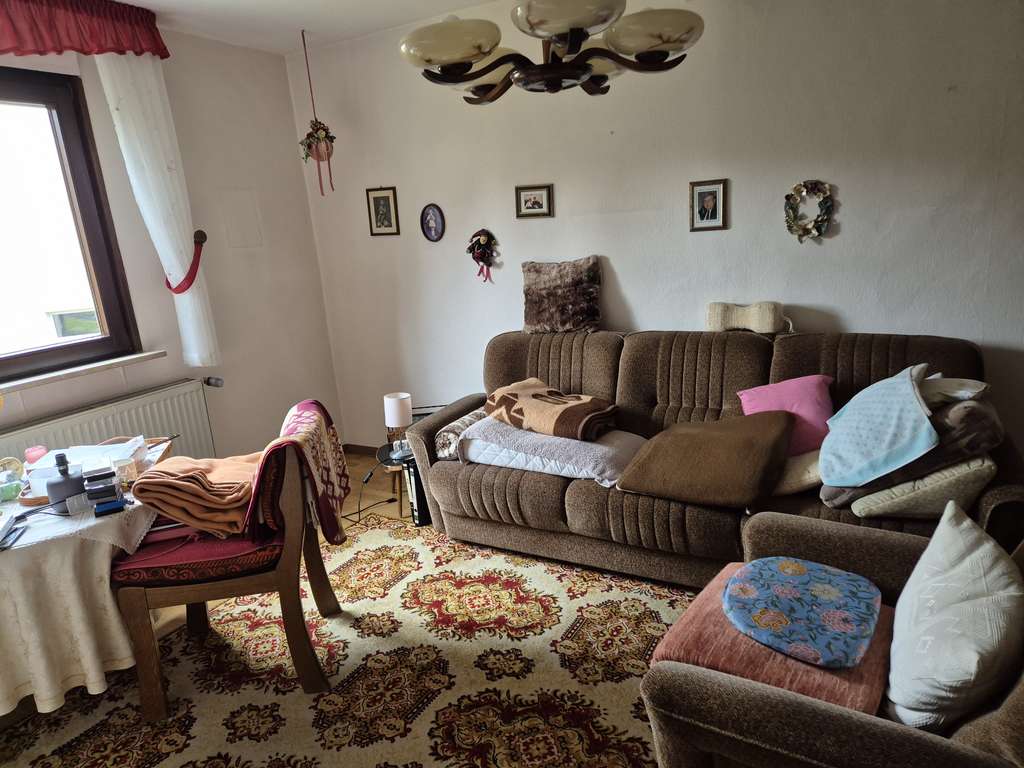 Immobilie in Steinau an der Straße - ++++CHARMANTES HAUS MIT GROSSEM GARTEN-PERFEKT ALS FERIENHAUS  PAARE ODER SINGLES++++ - Bild 4