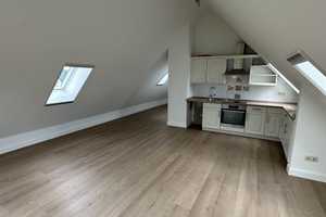 Erstbezug einer renovierten Dachgeschosswohnung im Herzen Bad Segebergs