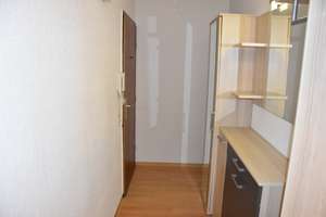 Stilvolle, modernisierte 2-Zimmer-Wohnung mit Balkon und EBK in Mainz – Laubenheimer Straße 33a, 55130 Weisenau, Mainz – Vorschaubild 11