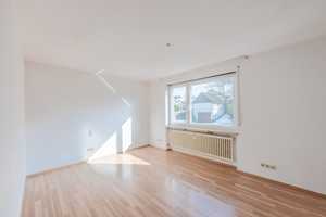 Idyllisch am Ortsrand!
Großes Zweifamilienhaus mit Einliegerwohnung – Konstanz (Kreis) – Vorschaubild 6
