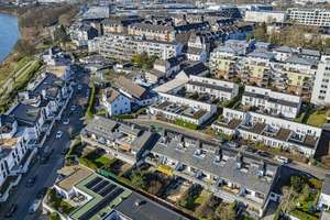 Charmantes Split-Level-Reihenendhaus in unmittelbarer Rheinnähe im Herzen von Düsseldorf-Benrath – Die vollständige Adresse der Immobilie erhältst du vom Anbieter., 40597 Benrath, Düsseldorf – Vorschaubild 36