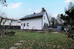 Bezugsfreies Einfamilienhaus mit uneinsehbarem Garten & viel Platz für die ganze Familie in Feucht – Nürnberger Land (Kreis) – Vorschaubild 1