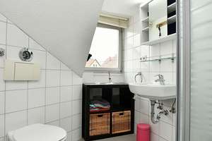 Wunderschöne, modern möblierte Dachgeschosswohnung in Stuttgart Ost – Die vollständige Adresse der Immobilie erhältst du vom Anbieter., 70186 Gaisburg, Stuttgart – Vorschaubild 4
