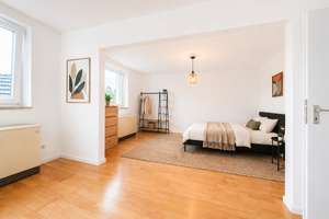 Ihr Rückzugsort am See – stilvoll, möbliert, einzigartig! – Die vollständige Adresse der Immobilie erhältst du vom Anbieter., 45259 Heisingen, Essen – Vorschaubild 1