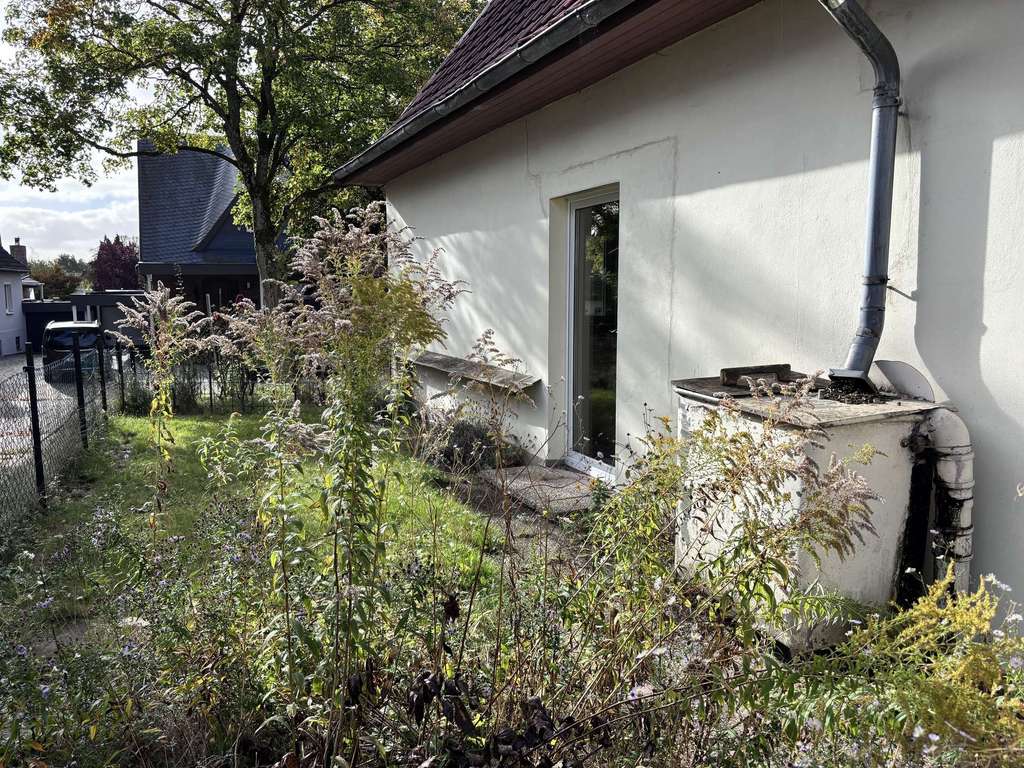 Immobilie in Bad Schwartau - *reserviert* Sanierungsbedürftiges Einfamilienhaus in Bad Schwartau - Bild 1
