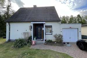 Teilmodernisiertes Siedlungshaus mit großem Garten und Garage – Die vollständige Adresse der Immobilie erhältst du vom Anbieter., 22415 Langenhorn, Hamburg – Vorschaubild 2