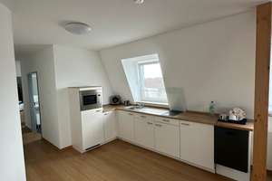 Attraktive 3-Zimmer-Wohnung im 5. OG mit Aufzug in Erfurt-Löbervorstadt – Schillerstraße 1, 99096 Löbervorstadt, Erfurt – Vorschaubild 2