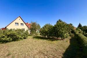 Ihr Zuhause im Grünen – DHH mit Traumgrundstück – Die vollständige Adresse der Immobilie erhältst du vom Anbieter., 1139 Kaditz, Dresden – Vorschaubild 3