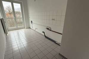 Modernes Laminat / 2. OG / sonniger Balkon - Bad mit Dusche + Fenster ! – Richard-Wagner-Straße 60, 9119 Kappel, Chemnitz – Vorschaubild 7